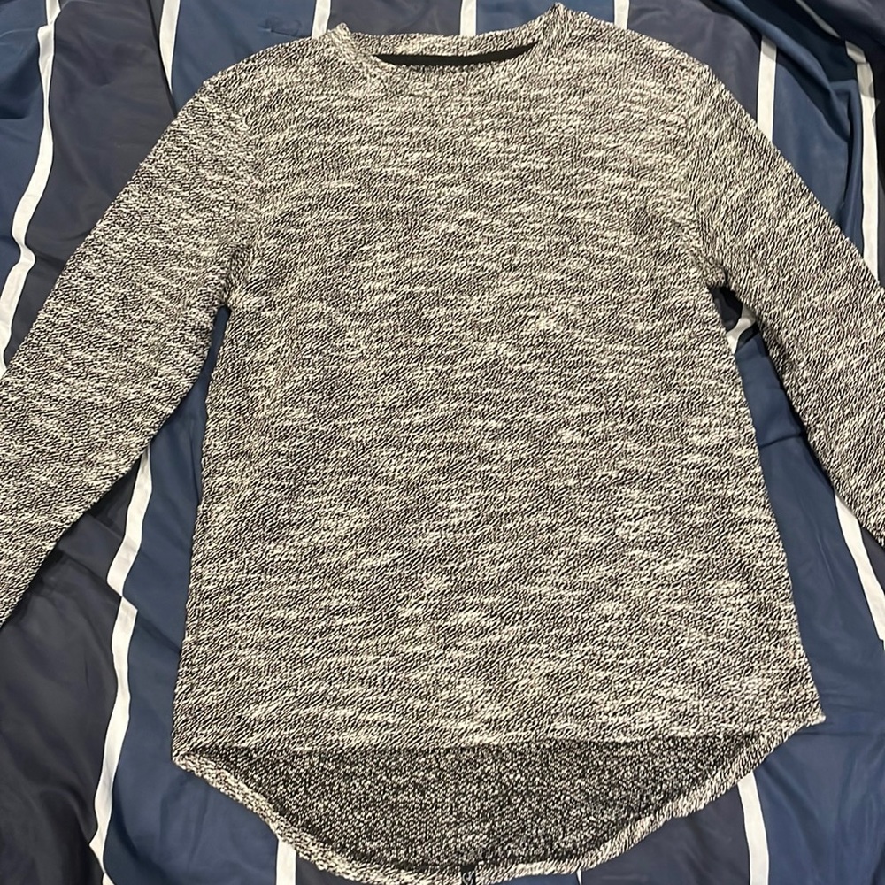 Kuwalla Tee Sweater. Size Small.